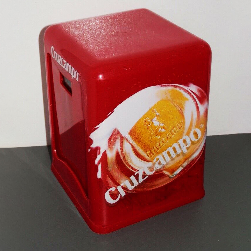 Plastic tissue box